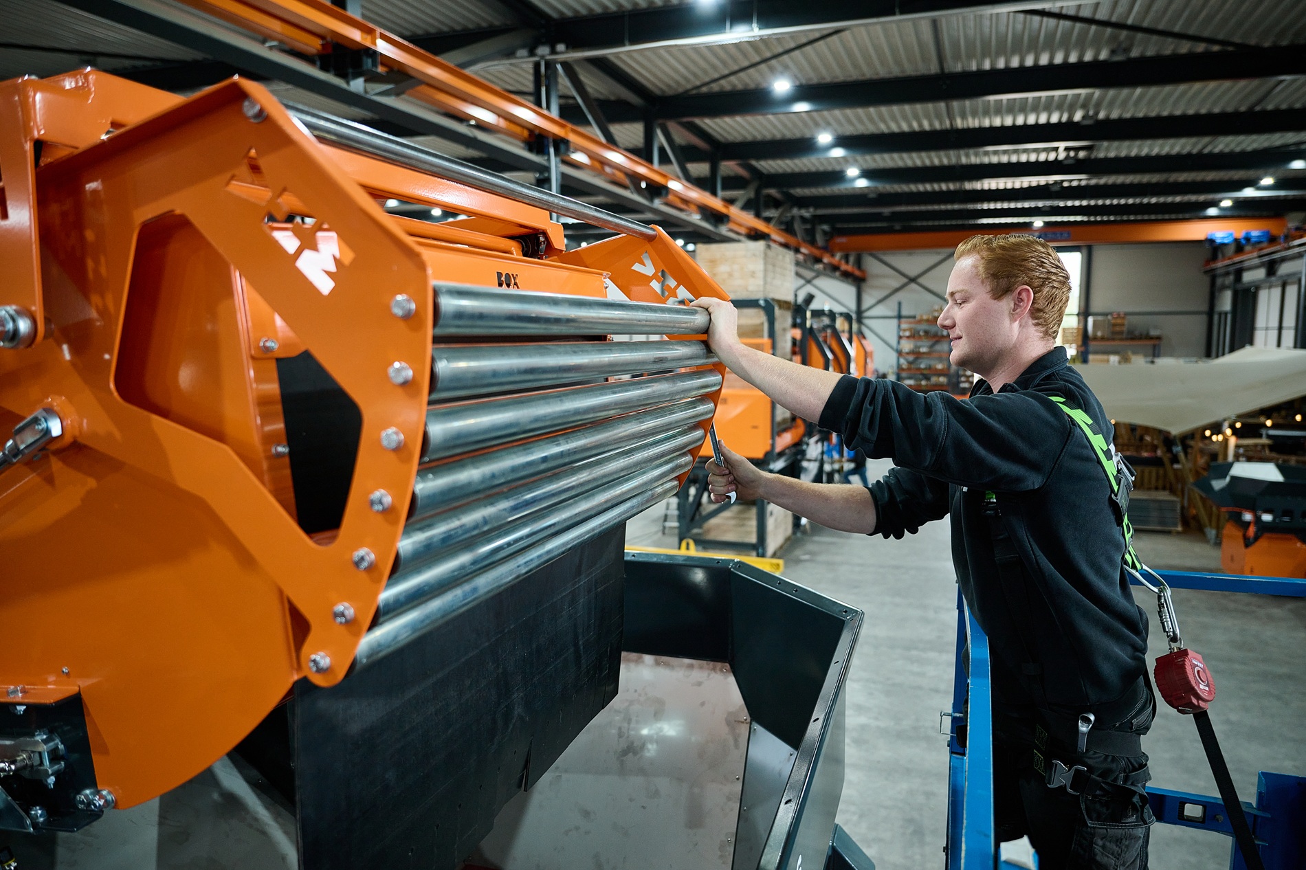 In de fabriekshal heeft veilig werken prioriteit